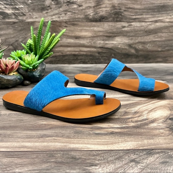 NIB Kenneth Cole Asymmetric Palm Sandal Thong Toe Loop Flip Flop Blue Real Fur - Picture 5 of 11